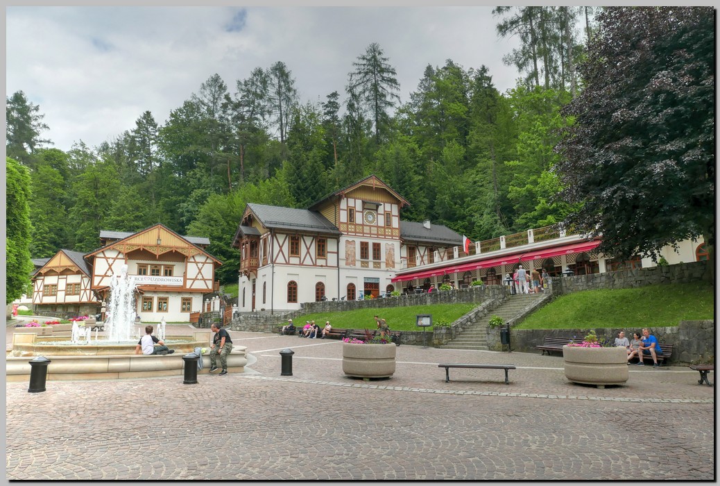 P1670754_5_6.jpg (300 KB)