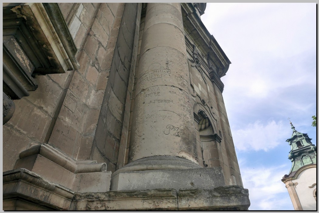 P1670907_8_9.jpg (202 KB)