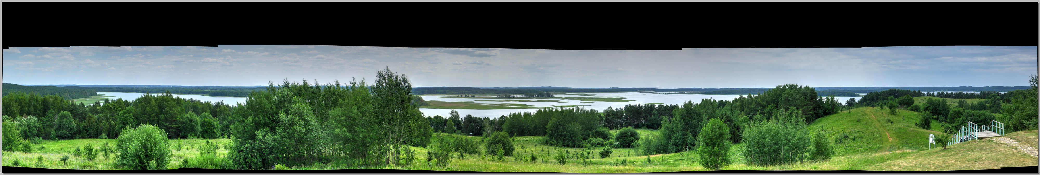 P1360413_4_5 Panorama.jpg (677 KB)