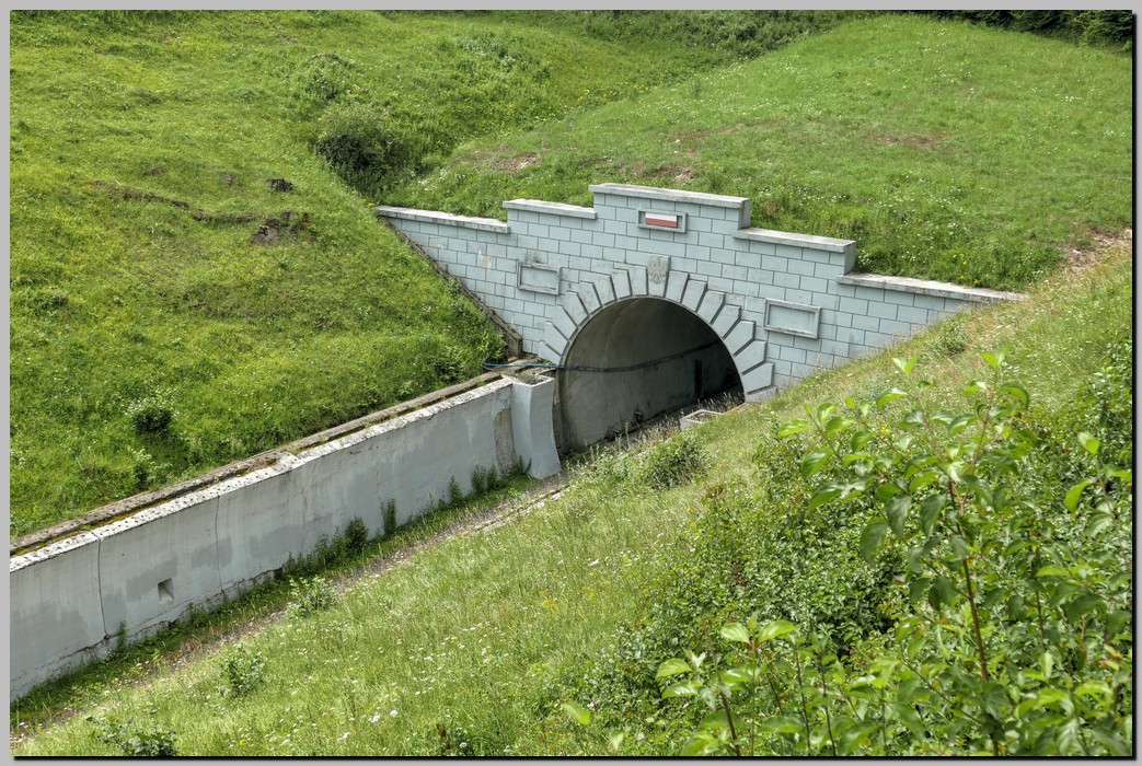 P1670949_50_51.jpg (366 KB)