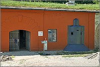 P1680268_69_70.jpg(199 KB)