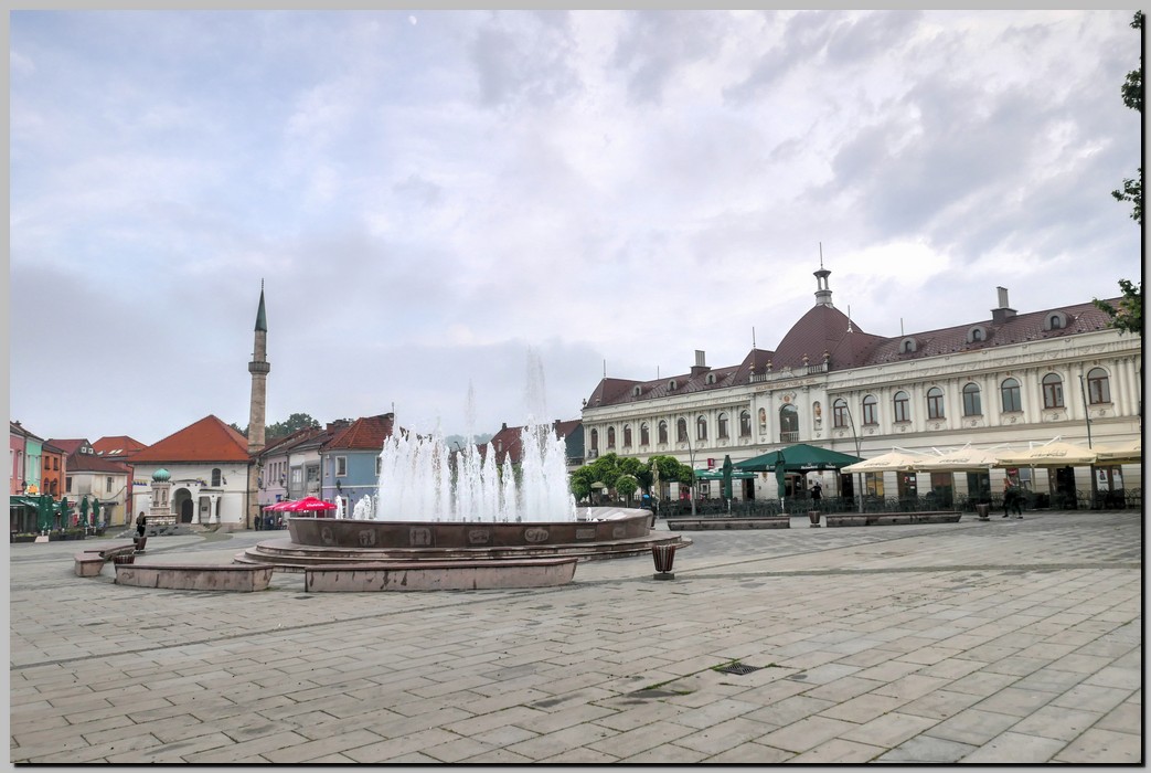 P1500243_4_5.jpg (189 KB)