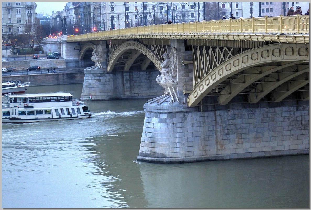 P1330396_7_8.jpg (315 KB)