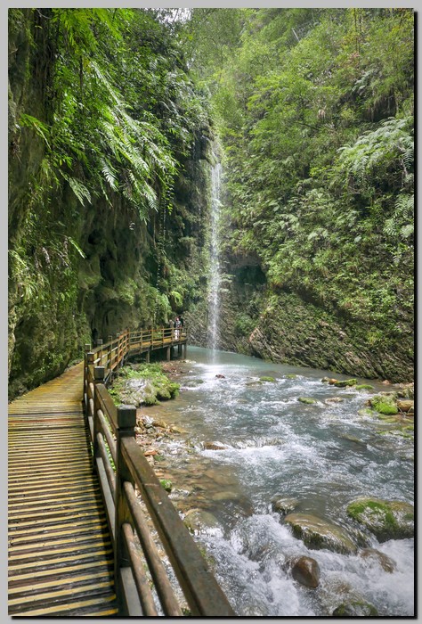 P1680993_4_5.jpg (197 KB)