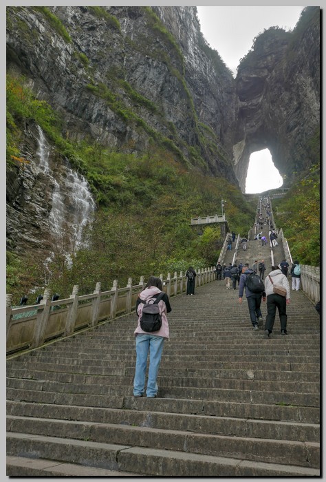 P1690169_70_71.jpg (153 KB)