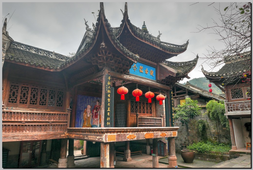 P1690373_4_5.jpg (259 KB)