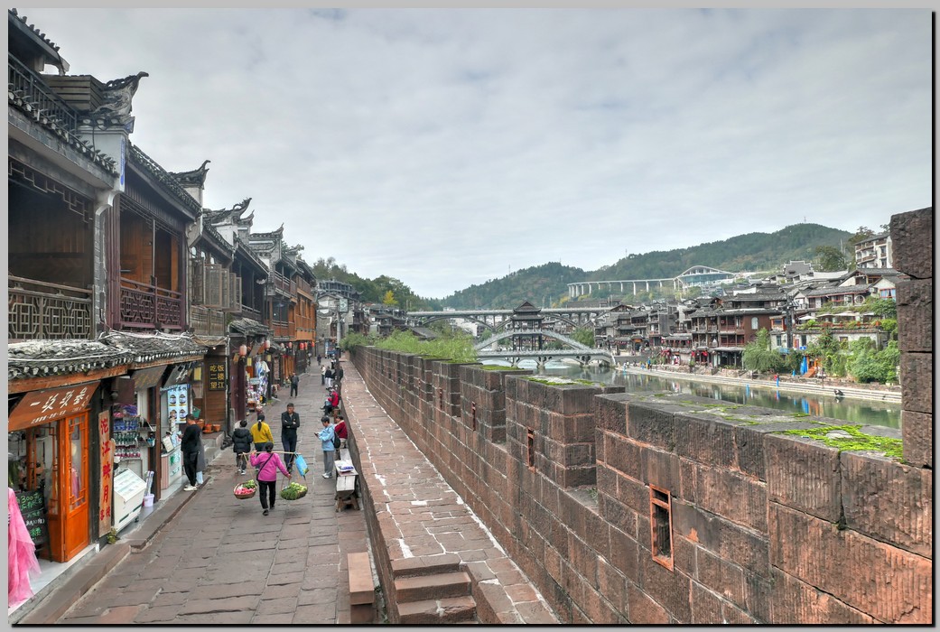 P1690376_7_8.jpg (253 KB)