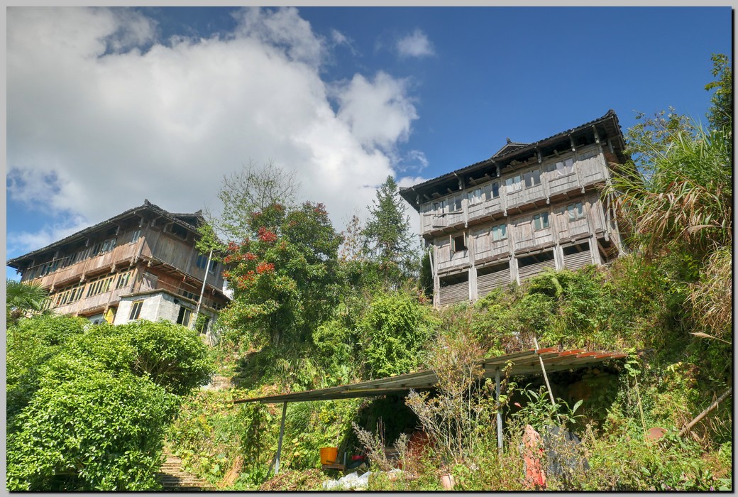 P1690628_29_30.jpg (332 KB)