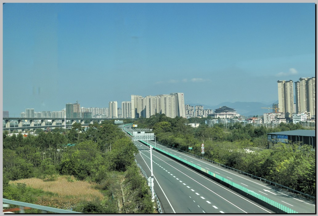 P1690818_19_20.jpg (217 KB)