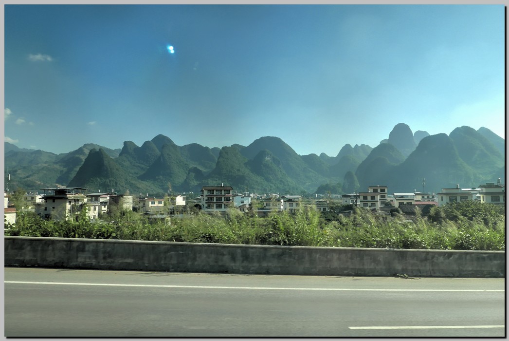 P1690839_40_41.jpg (167 KB)