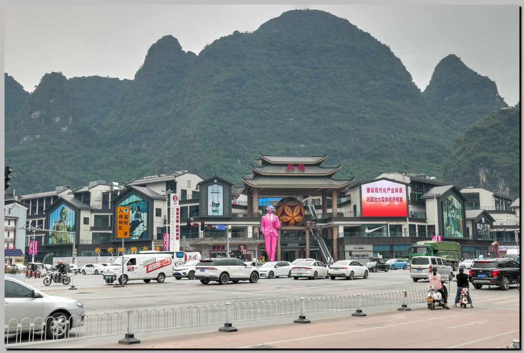 P1690998_690999_700001.jpg (225 KB)