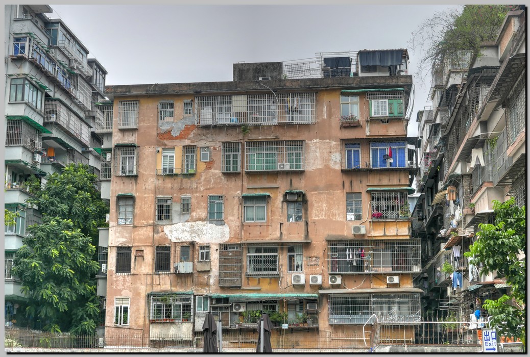 P1700278_79_80.jpg (310 KB)