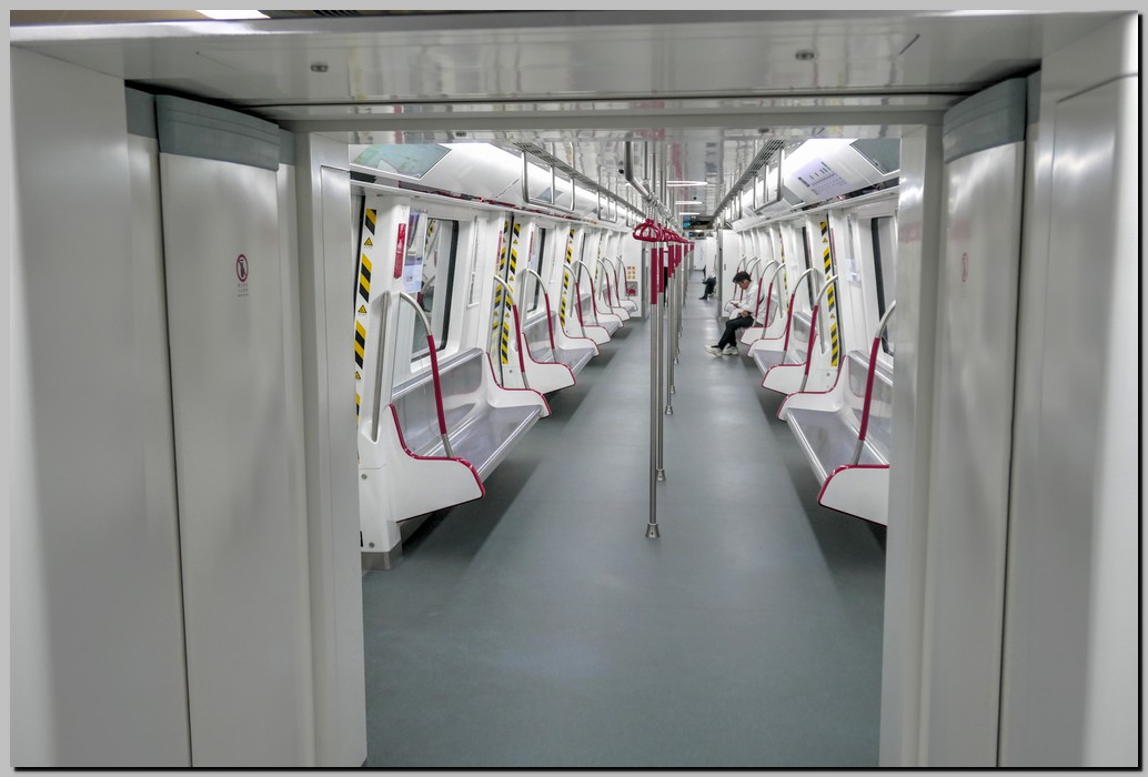 P1700323_4_5.jpg (148 KB)