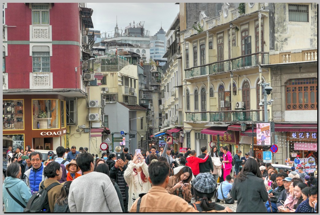 P1700448_49_50.jpg (305 KB)