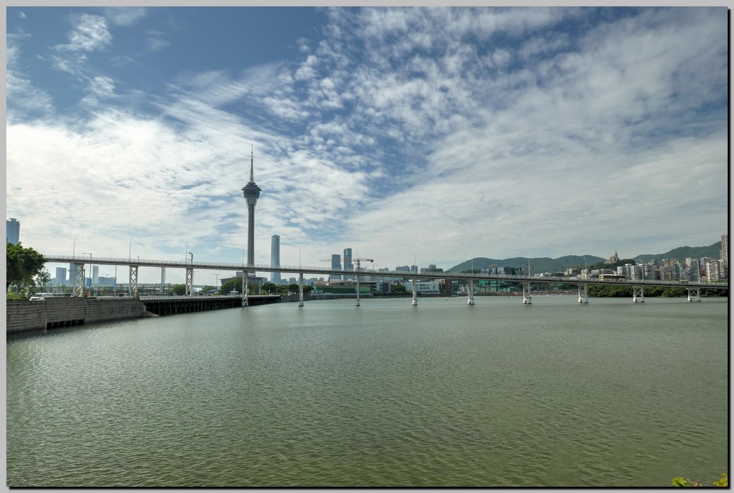 P1700667_8_9.jpg (197 KB)