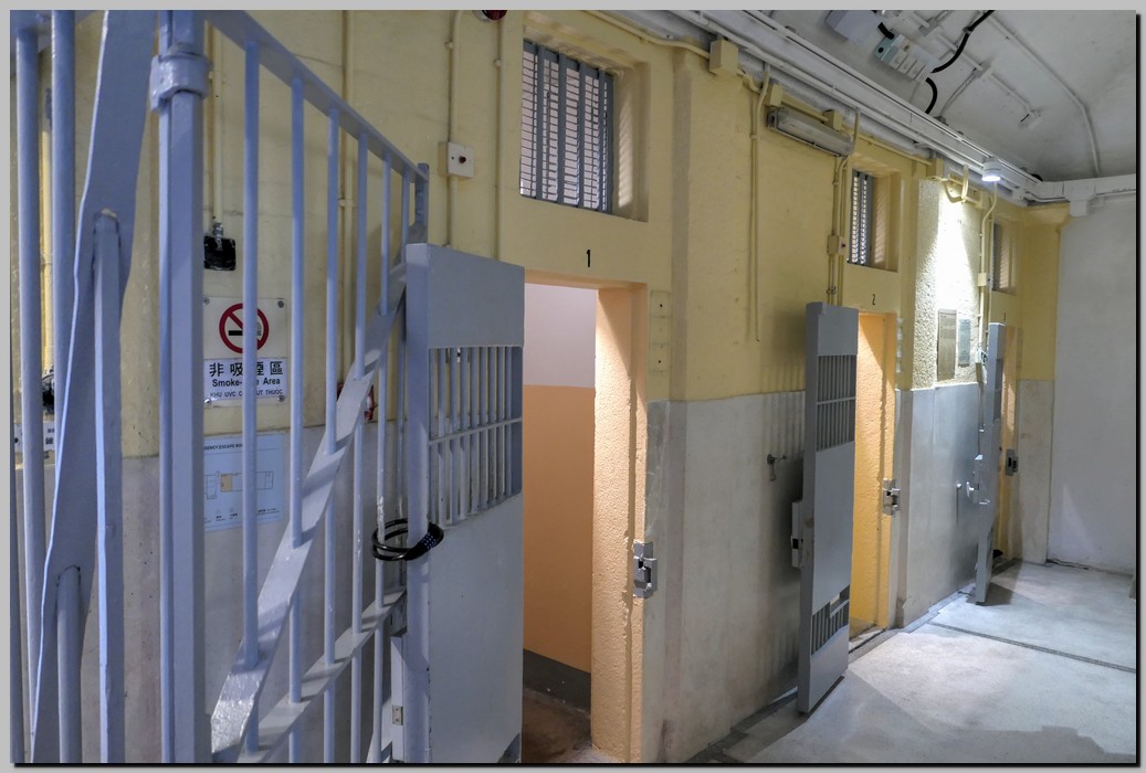 P1700899_900_901.jpg (180 KB)