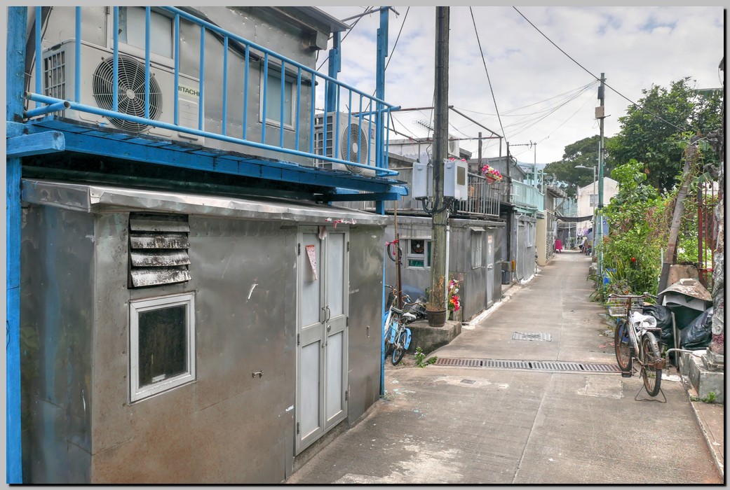 P1710159_60_61.jpg (257 KB)