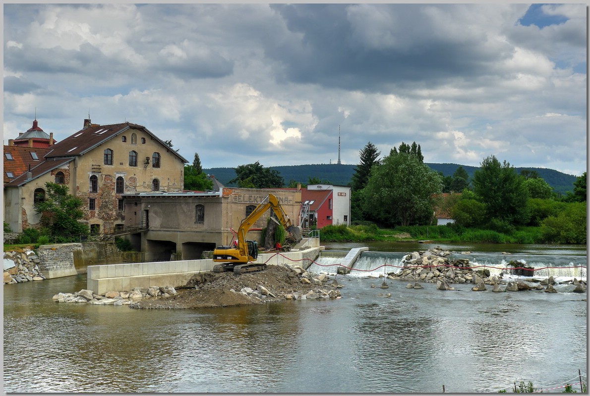 P1170558_59_60.jpg (281 KB)