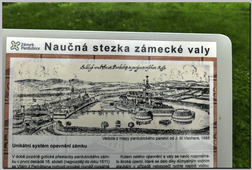 P1440860_1_2.jpg (242 KB)