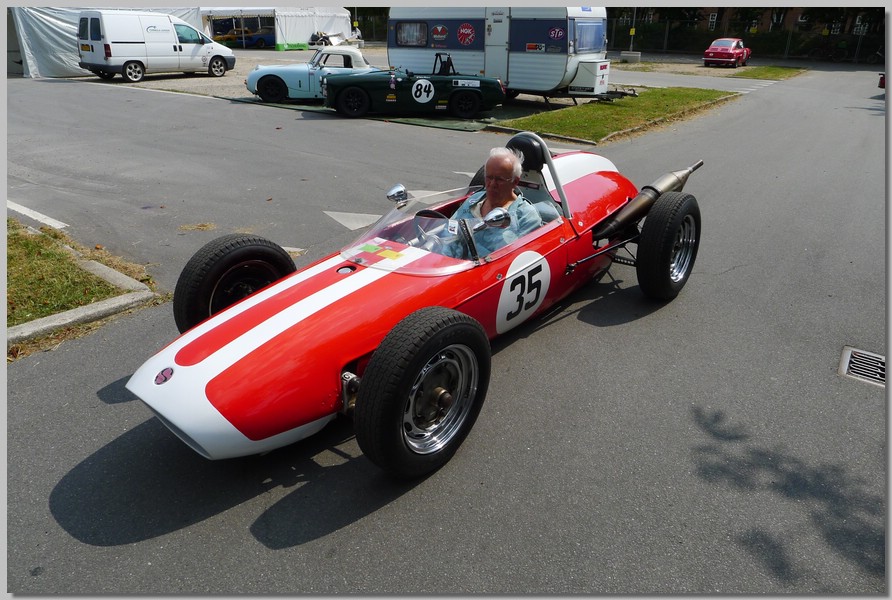 P1110537.jpg (159 KB)