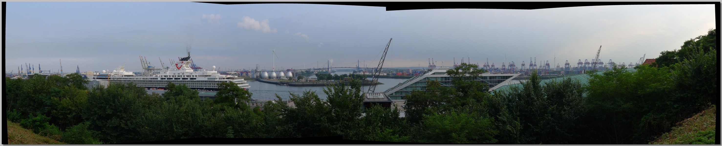 P1120033 Panorama.jpg (342 KB)