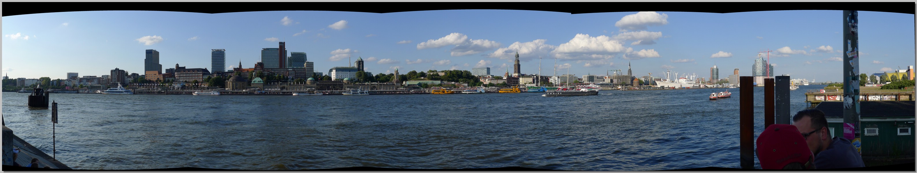 P1120195 Panorama.jpg (421 KB)
