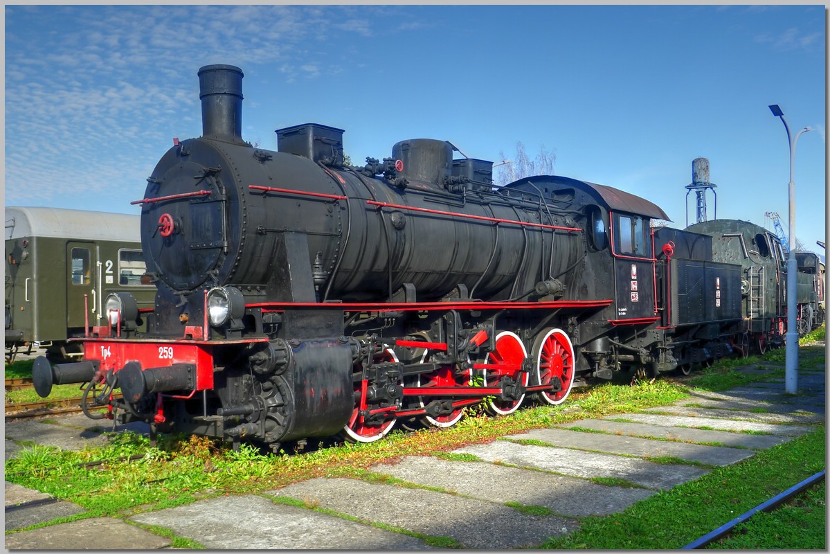 P1310897_8_9.jpg (284 KB)