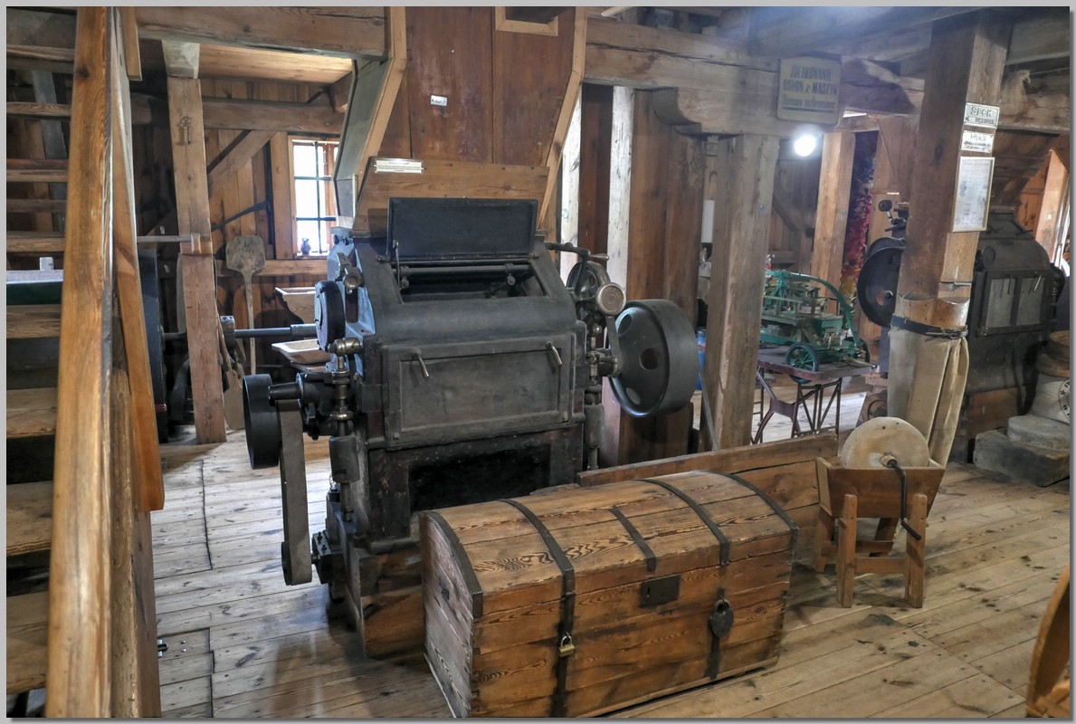 P1400852_3_4.jpg (235 KB)