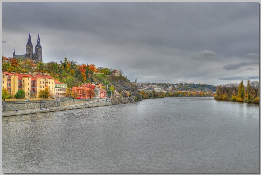 P1030037_8_9.jpg (124 KB)