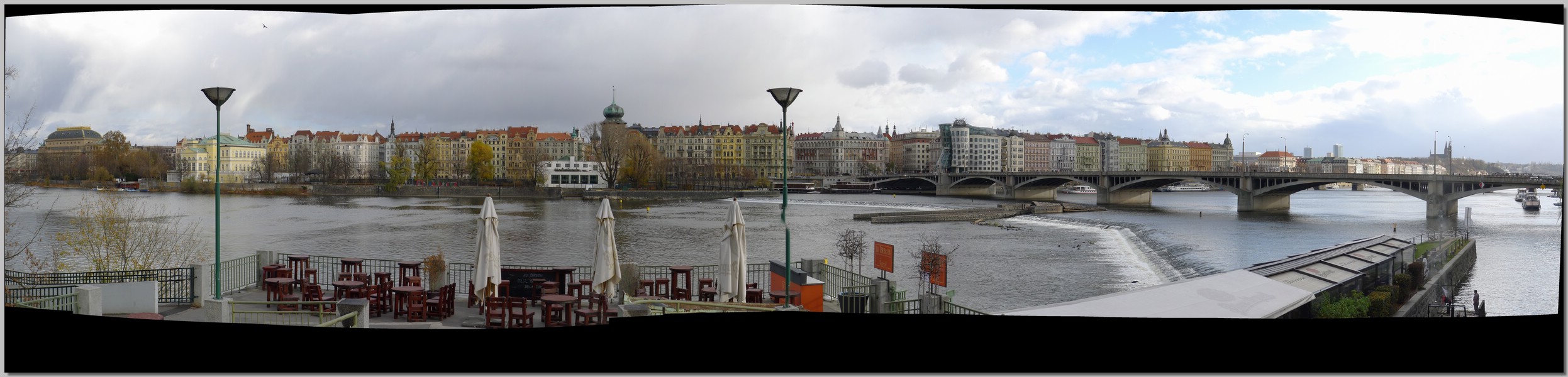 P1160097 Panorama.jpg (318 KB)