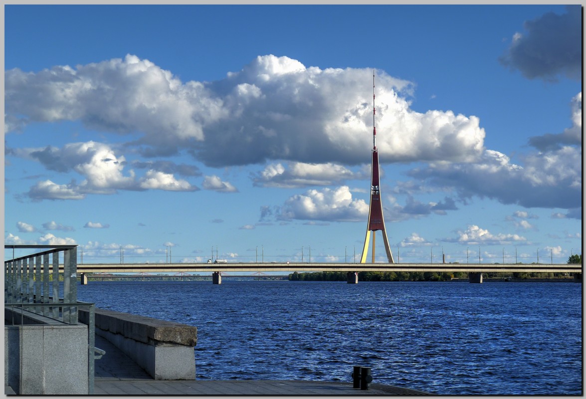 P1300637_8_9.jpg (202 KB)
