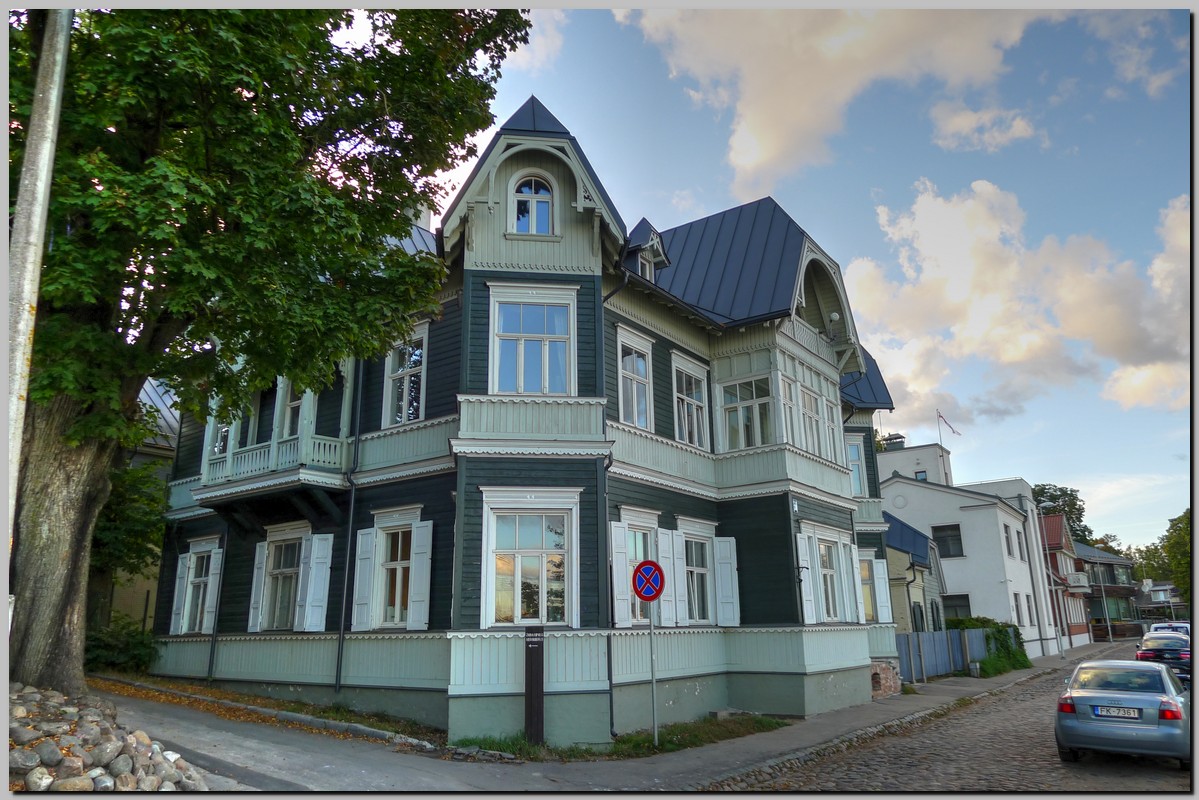 P1300675_6_7.jpg (271 KB)