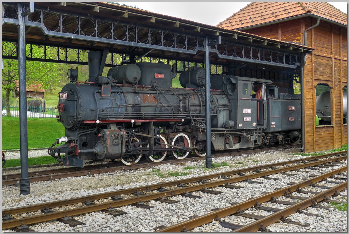 P1350123_4_5.jpg (371 KB)