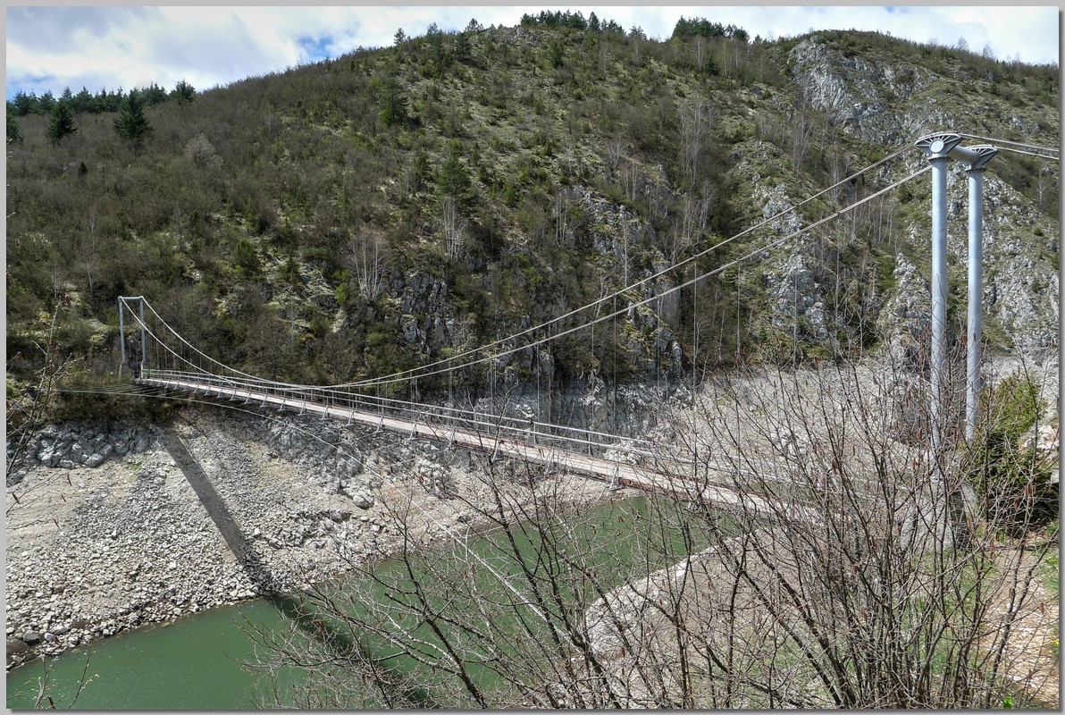 P1350388_89_90.jpg (468 KB)