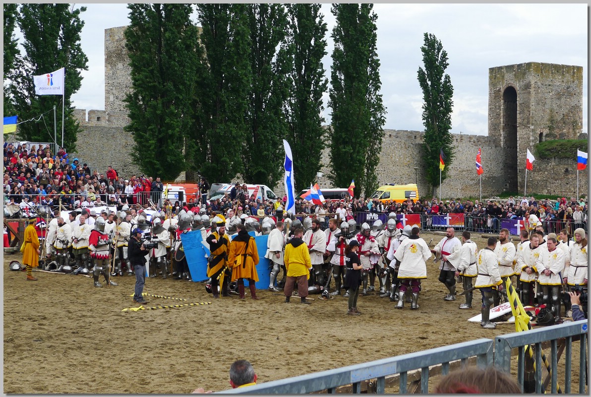 P1350903.JPG (408 KB)