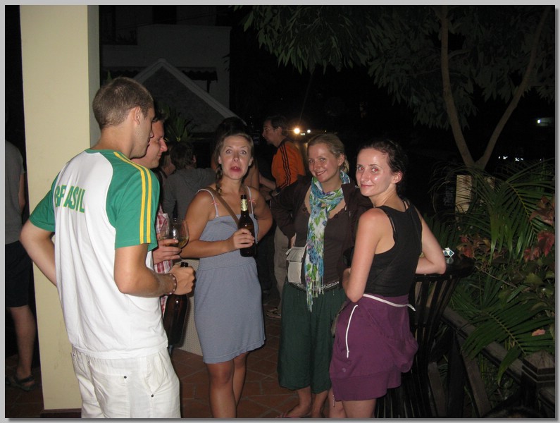 IMG_9369.JPG (104 KB)