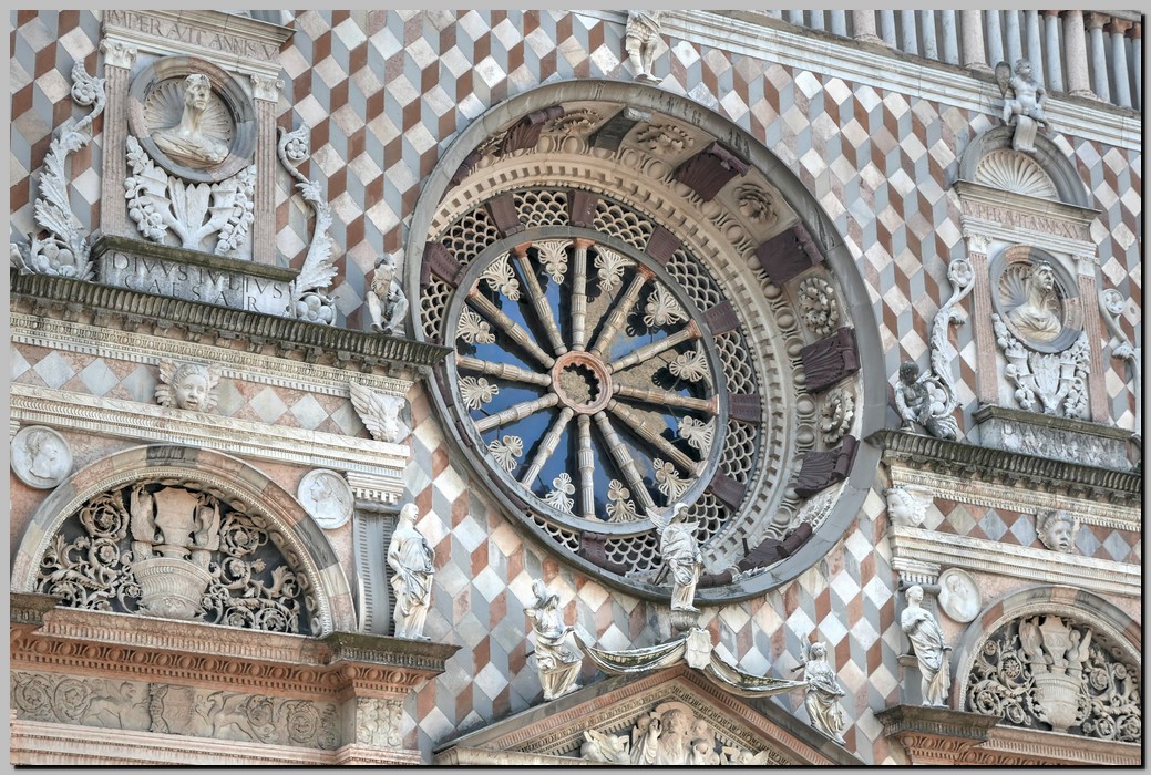 P1590177_8_9.jpg (351 KB)