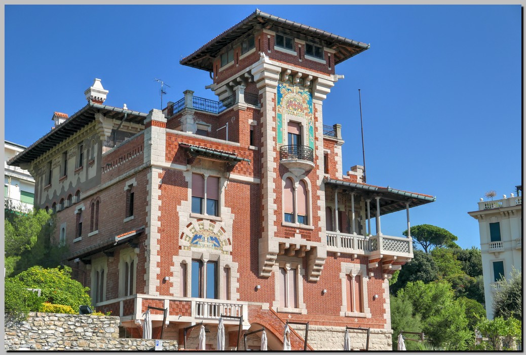 P1590367_8_9.jpg (265 KB)