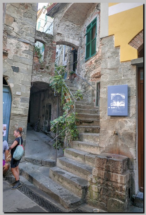 P1590586_7_8.jpg (159 KB)