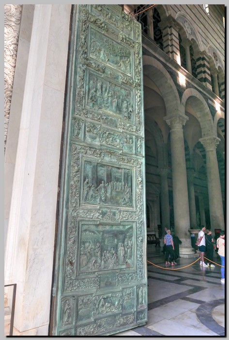 P1590810_1_2.jpg (137 KB)