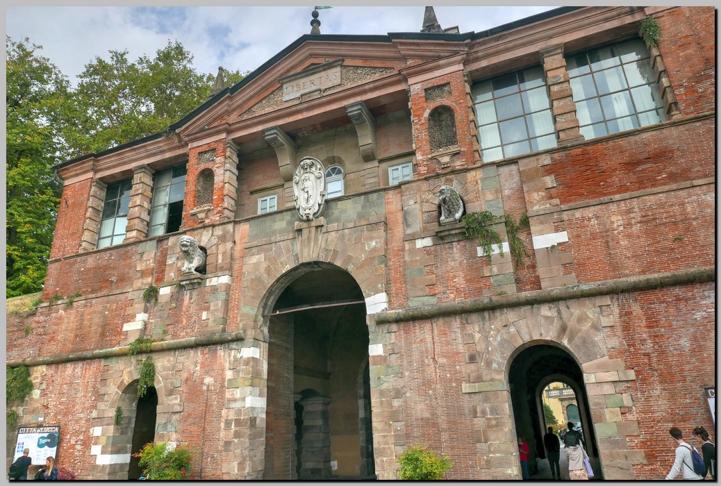 P1590846_7_8.jpg (318 KB)