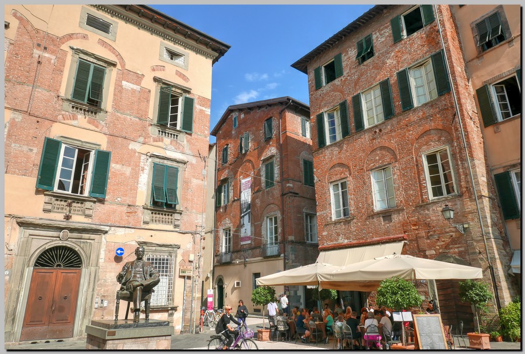 P1590897_8_9.jpg (313 KB)