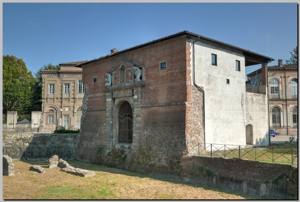 P1590918_19_20.jpg (248 KB)