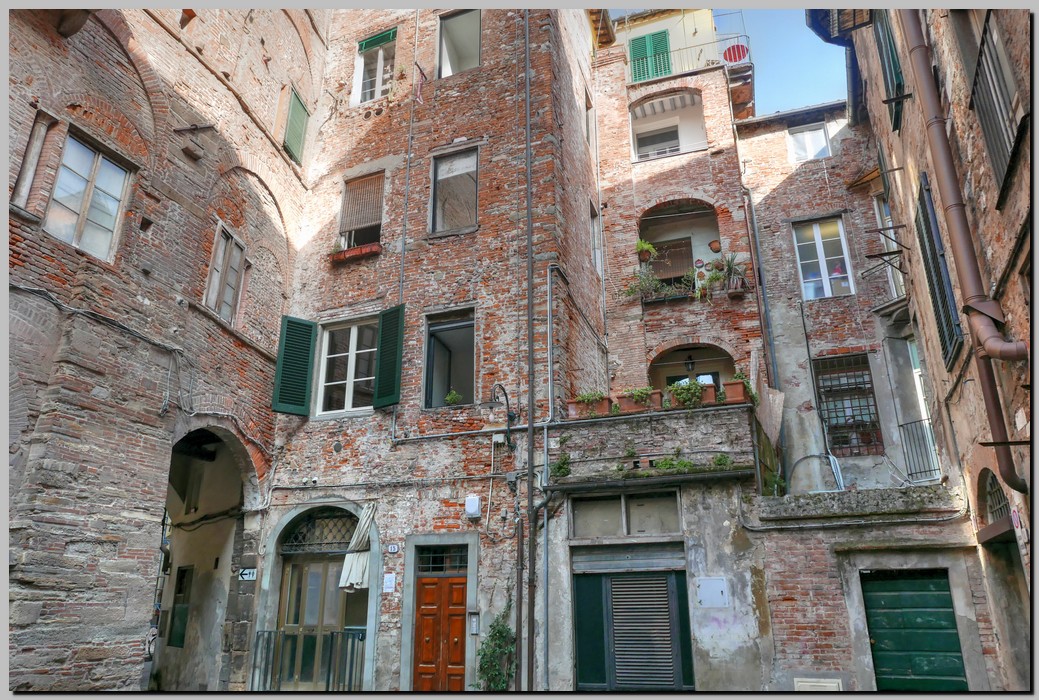 P1590927_8_9.jpg (335 KB)