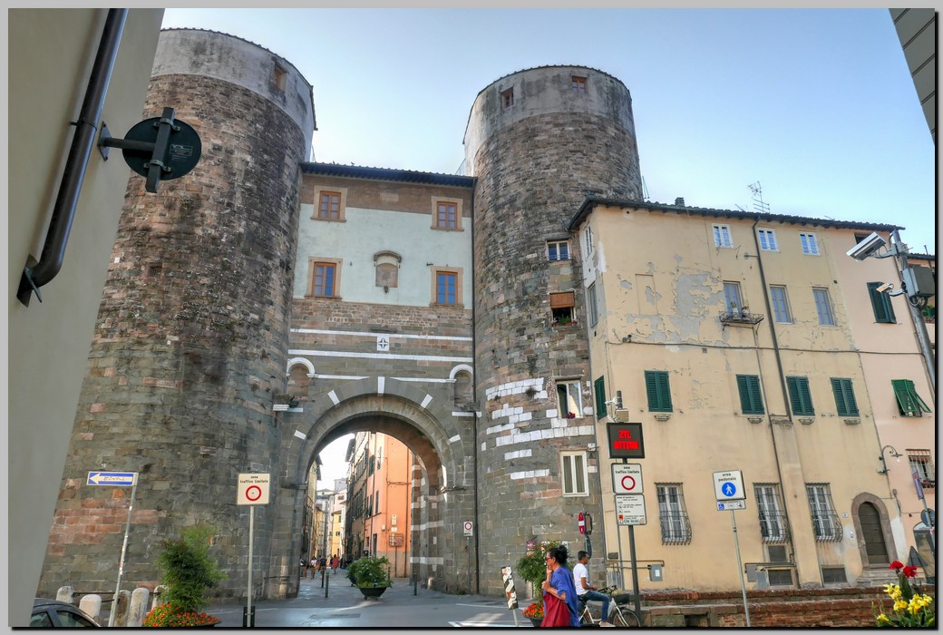 P1590945_6_7.jpg (240 KB)