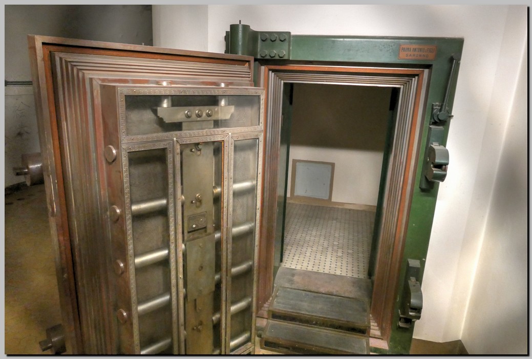 P1600114_5_6.jpg (184 KB)