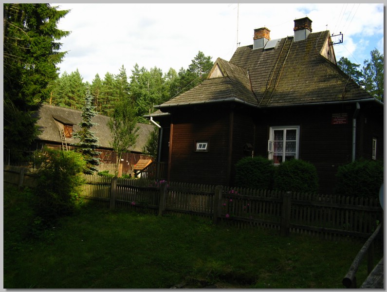 IMG_4265.JPG (121 KB)